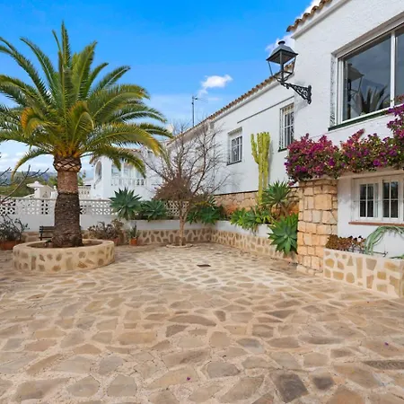 Baobab - Plusholidays *